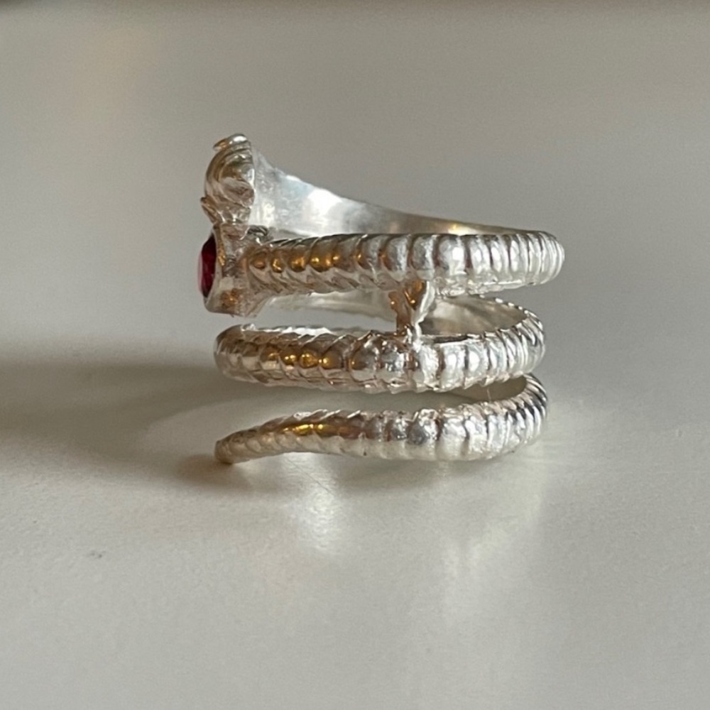 Vintage Sterling silver 925 snake 🐍 ring w garnet red stone boho luxe - Picture 6 of 12